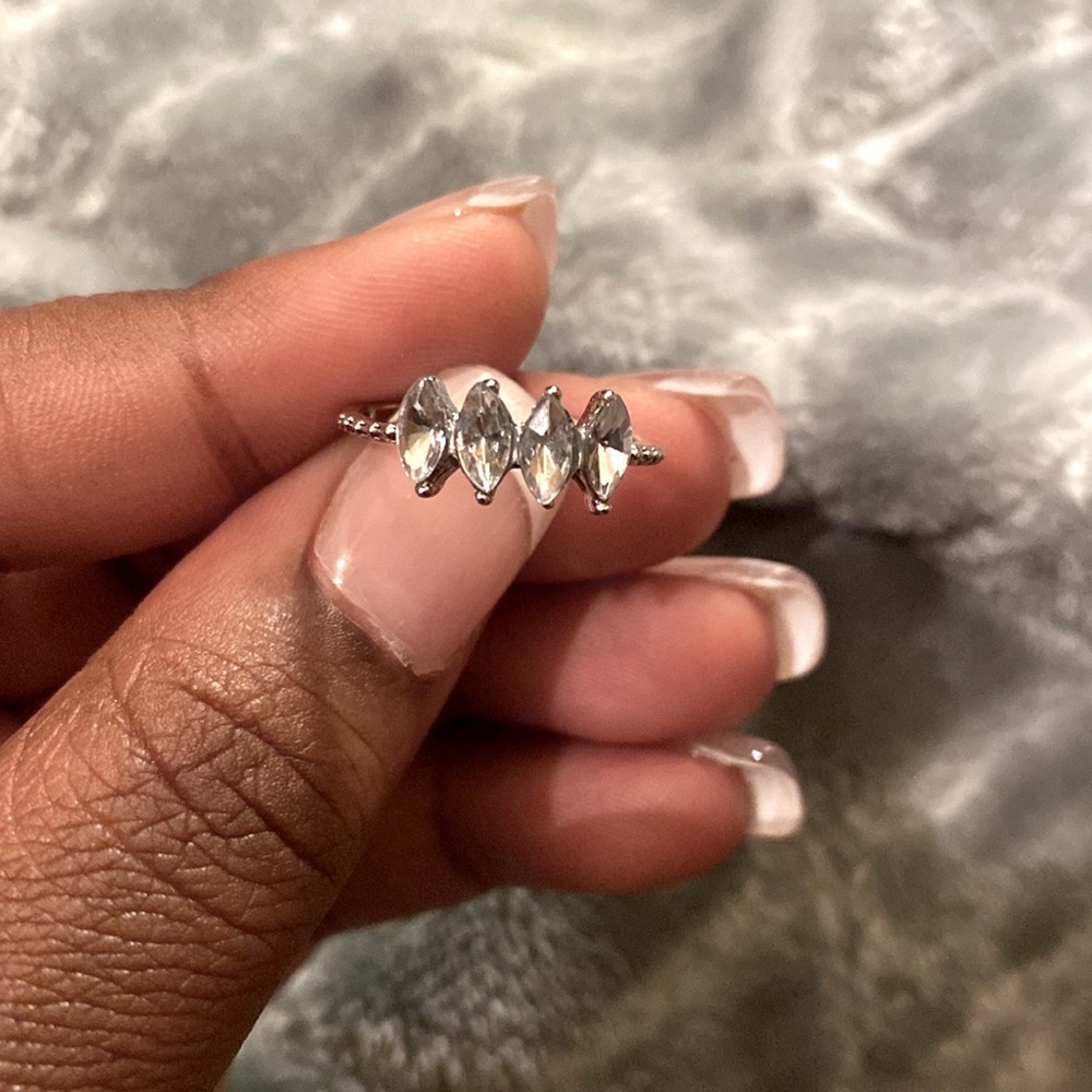 Silver Rhinestone Ring - Picture 3 of 3